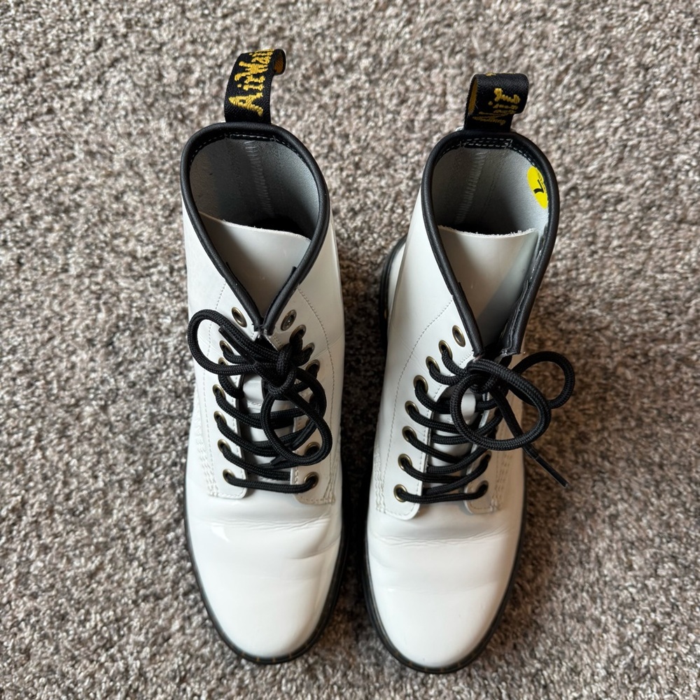 Dr. Martens Zavala white patent leather lace up boots - Picture 3 of 9